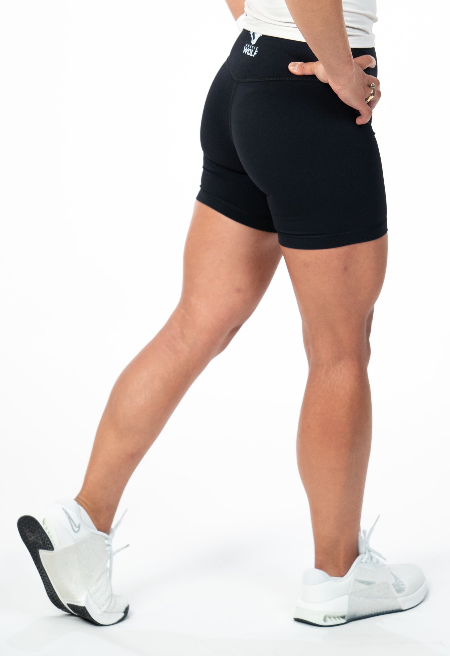 Essential Seamless Shorts - Black